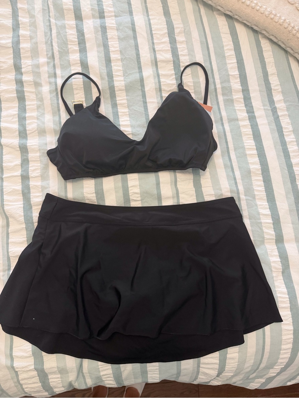 Shade & Shore Black Two-Piece Bikini Top and Skirt